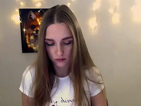 Snapshot of Doll_Angelina chatting on December 2025 11:00:02 AM Doll Angelina online show from December 2025 11:00:02 AM