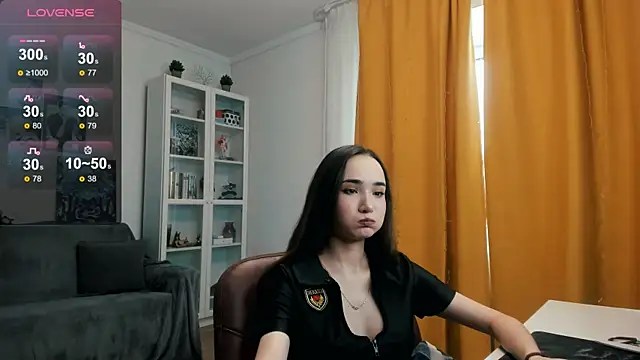 Lillllos online show from November 2025 04:35:02 AM