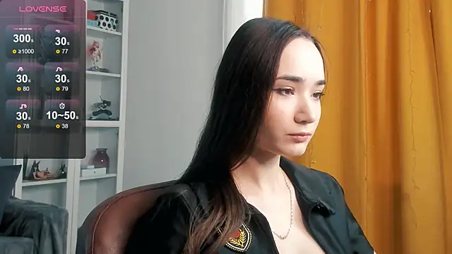 Lillllos online show from November 2025 04:23:01 AM