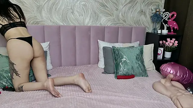 CarolineTenders online show from October 2025 01:16:01 AM