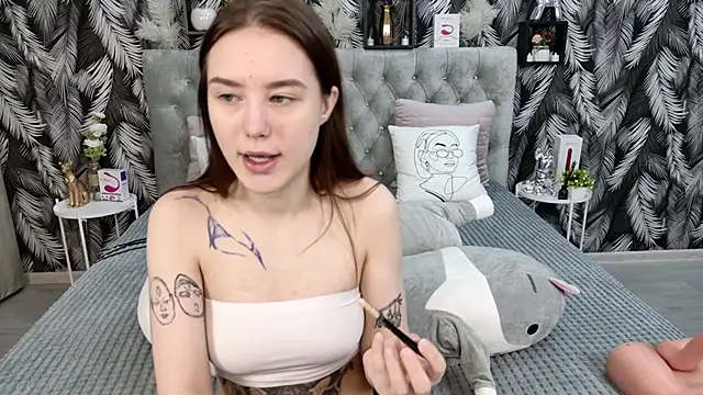 CarolineTenders online show from January 2026 01:23:02 AM