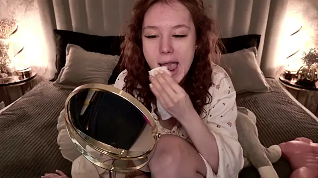 CarolineTenders online show from April 2026 01:19:01 AM