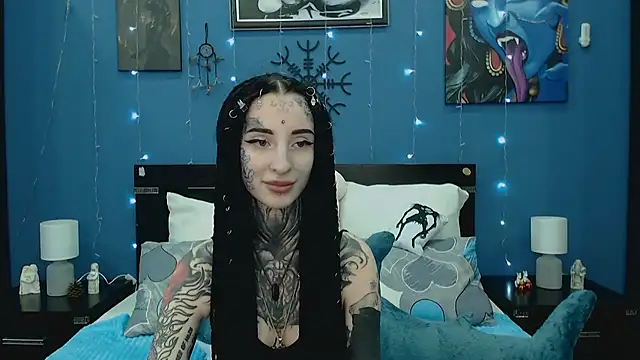 Snapshot of Velvetbat chatting on April 2026 07:04:01 AM Velvetbat online show from April 2026 07:04:01 AM