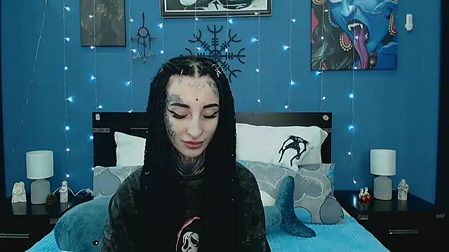 Snapshot of Velvetbat chatting on April 2026 07:04:02 AM Velvetbat online show from April 2026 07:04:02 AM