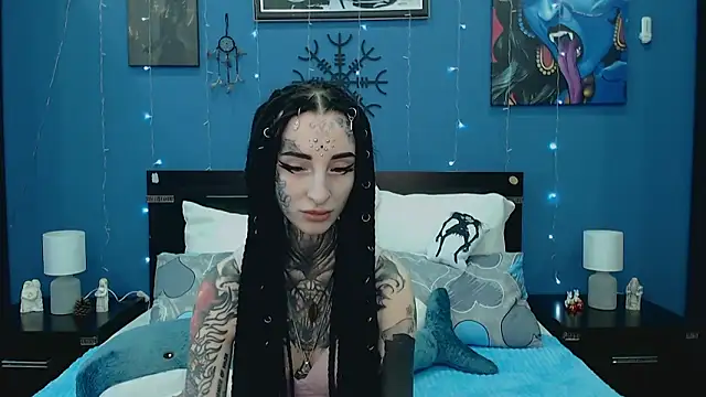 Snapshot of Velvetbat chatting on April 2026 07:05:02 AM Velvetbat online show from April 2026 07:05:02 AM