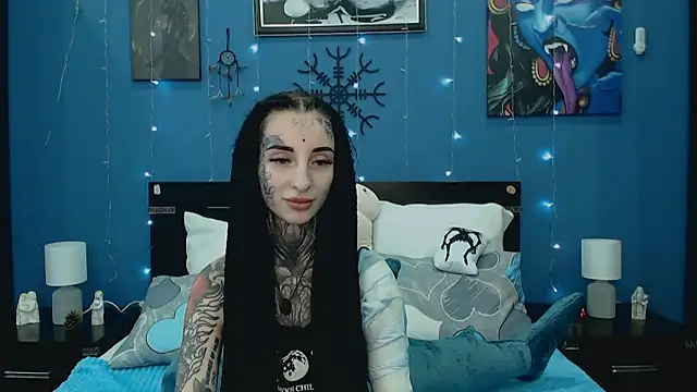 Snapshot of Velvetbat chatting on May 2026 07:02:02 AM Velvetbat online show from May 2026 07:02:02 AM