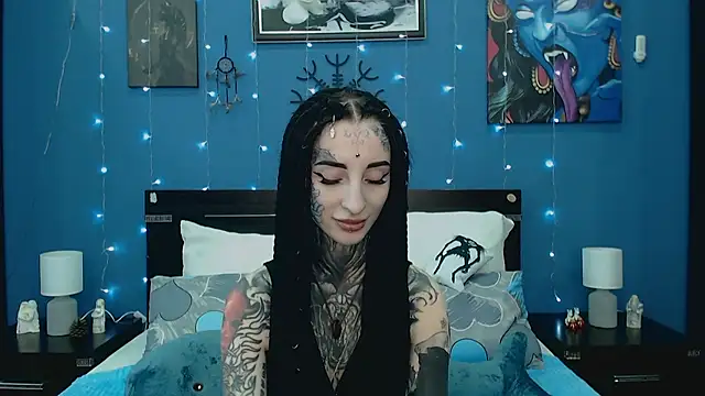 Snapshot of Velvetbat chatting on May 2026 07:11:01 AM Velvetbat online show from May 2026 07:11:01 AM