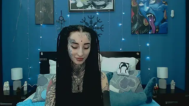 Snapshot of Velvetbat chatting on May 2026 07:12:01 AM Velvetbat online show from May 2026 07:12:01 AM