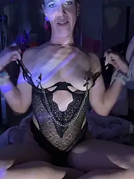 Lilbeezie81 online show from March 2026 06:46:01 AM