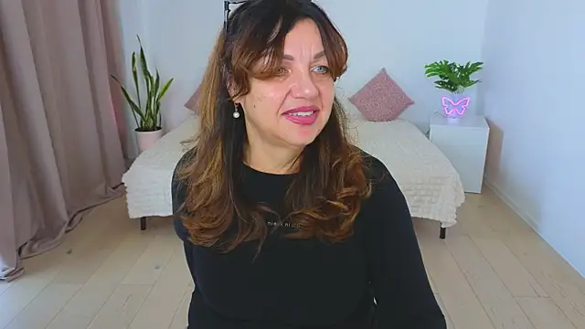 Snapshot of Nika_Light chatting on November 2025 11:25:02 AM Nika Light online show from November 2025 11:25:02 AM