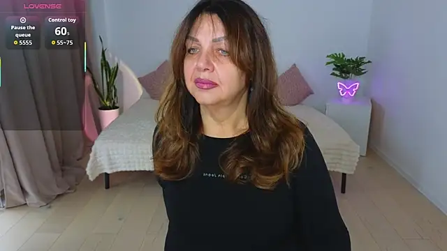 Snapshot of Nika_Light chatting on November 2025 11:25:01 AM Nika Light online show from November 2025 11:25:01 AM