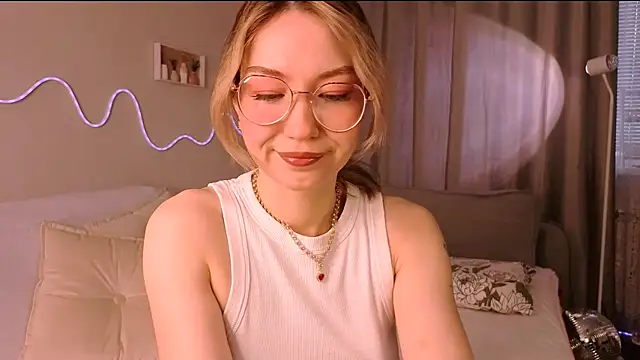 Snapshot of Lilo_Sims chatting on October 2025 02:32:01 AM Lilo Sims online show from October 2025 02:32:01 AM