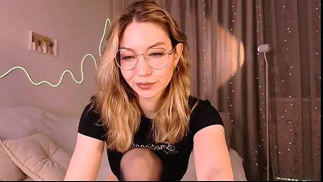 Snapshot of Lilo_Sims chatting on November 2025 01:38:01 AM Lilo Sims online show from November 2025 01:38:01 AM