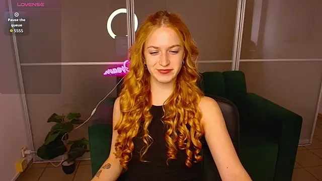 MirandaMayers online show from October 2025 11:44:02 AM