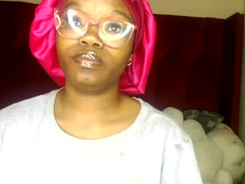 Snapshot of YummyMelanin117 chatting on November 2025 07:58:01 PM YummyMelanin117 online show from November 2025 07:58:01 PM