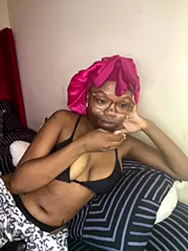 YummyMelanin117 online show from December 2025 07:18:02 AM