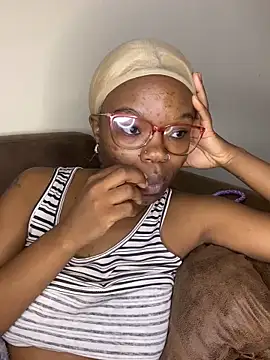 YummyMelanin117 online show from February 2026 01:16:02 AM