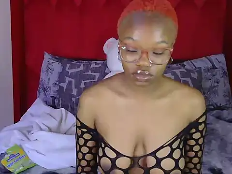 YummyMelanin117 online show from September 2025 06:05:01 AM