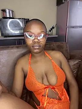 Snapshot of YummyMelanin117 chatting on November 2025 03:48:01 PM YummyMelanin117 online show from November 2025 03:48:01 PM