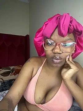 Snapshot of YummyMelanin117 chatting on November 2025 07:47:02 PM YummyMelanin117 online show from November 2025 07:47:02 PM