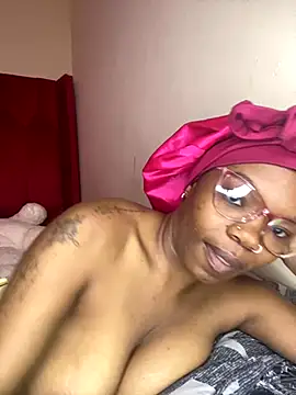 Snapshot of YummyMelanin117 chatting on November 2025 08:07:01 AM YummyMelanin117 online show from November 2025 08:07:01 AM