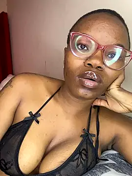 Snapshot of YummyMelanin117 chatting on November 2025 09:54:01 AM YummyMelanin117 online show from November 2025 09:54:01 AM