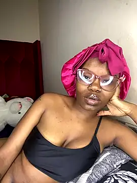 Snapshot of YummyMelanin117 chatting on November 2025 06:52:02 PM YummyMelanin117 online show from November 2025 06:52:02 PM