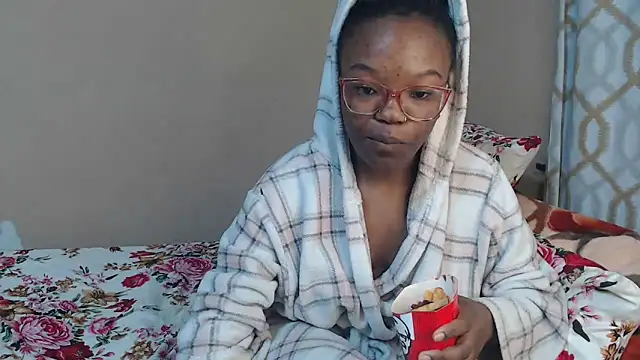 YummyMelanin117 online show from March 2026 05:26:01 PM