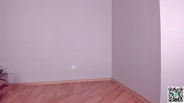 emmelieflorence online show from January 2026 04:21:02 PM