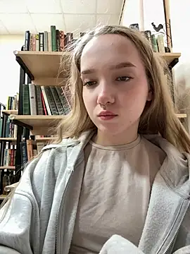 bambi lu online show from April 2026 09:32:01 PM