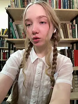 Snapshot of bambi_lu chatting on May 2026 04:36:02 PM bambi lu online show from May 2026 04:36:02 PM