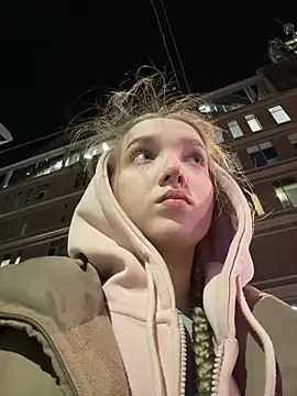 Snapshot of bambi_lu chatting on October 2025 04:28:01 PM bambi lu online show from October 2025 04:28:01 PM