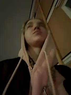 Snapshot of bambi_lu chatting on October 2025 04:37:02 PM bambi lu online show from October 2025 04:37:02 PM