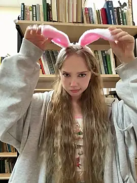 bambi lu online show from April 2026 10:27:02 PM