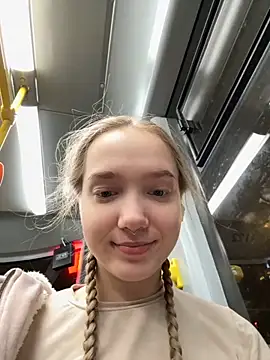 Snapshot of bambi_lu chatting on November 2025 05:35:01 PM bambi lu online show from November 2025 05:35:01 PM