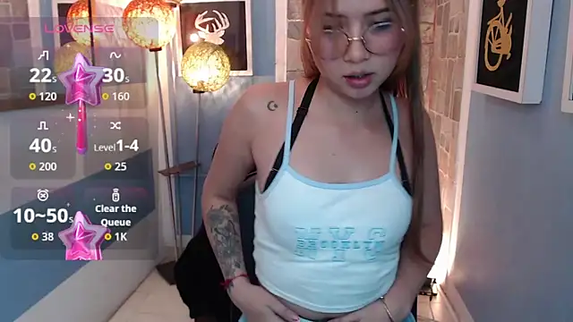 Fiorellaa delsd online show from October 2025 03:14:01 PM
