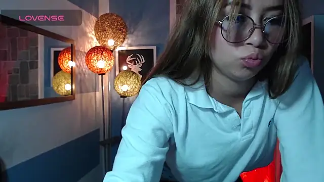Fiorellaa delsd online show from September 2025 02:13:02 PM