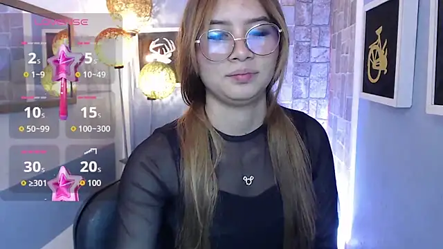Fiorellaa delsd online show from October 2025 03:20:01 PM