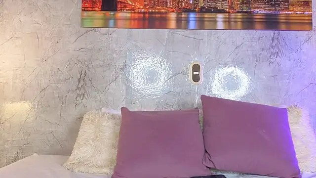 zaraquiinn online show from April 2026 02:29:02 PM