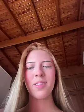 zaraquiinn online show from November 2025 03:27:02 PM