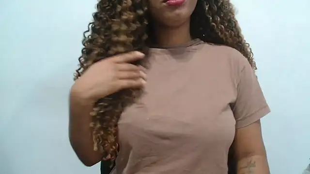 Snapshot of Angel_tammy chatting on September 2025 06:25:02 AM Angel tammy online show from September 2025 06:25:02 AM