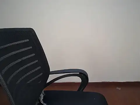 Snapshot of Flowing_love chatting on November 2025 10:21:02 AM Flowing love online show from November 2025 10:21:02 AM