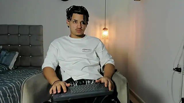 samxx muscle online show from January 2026 01:17:02 PM