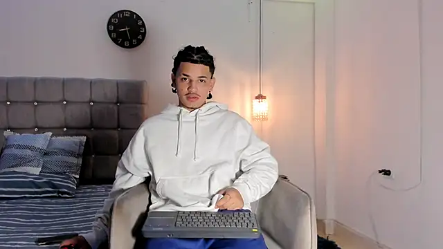 samxx muscle online show from January 2026 01:28:02 PM