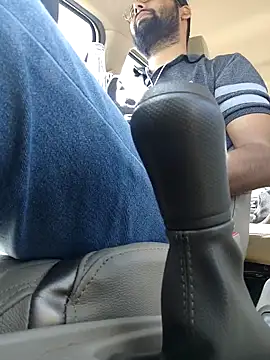 Snapshot of UAjit chatting on October 2025 09:11:02 AM UAjit online show from October 2025 09:11:02 AM