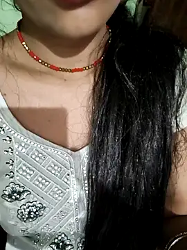 Eshwari Chopra online show from April 2026 12:01:01 PM