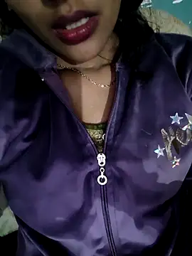 Eshwari Chopra online show from December 2025 03:35:01 AM