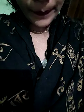 Eshwari Chopra online show from December 2025 03:27:02 AM