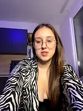 Vviikkssiikk online show from October 2025 03:12:01 PM