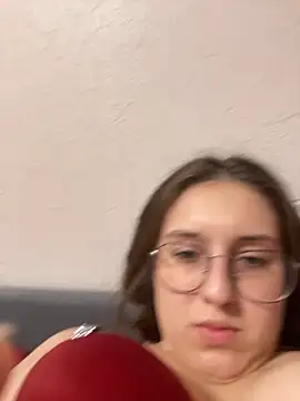 Vviikkssiikk online show from November 2025 08:23:02 PM